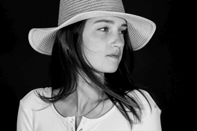 portrait de femme noir et blanc